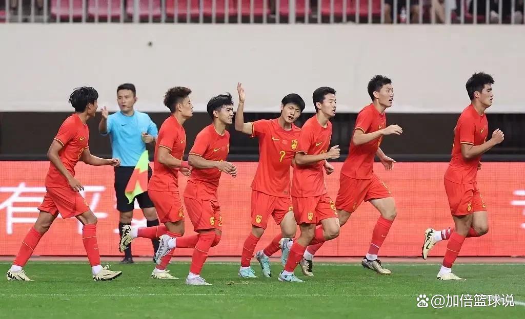 关于老鹰遭遇连败——若里奇亚重伤比赛中换下球队状况堪忧的信息